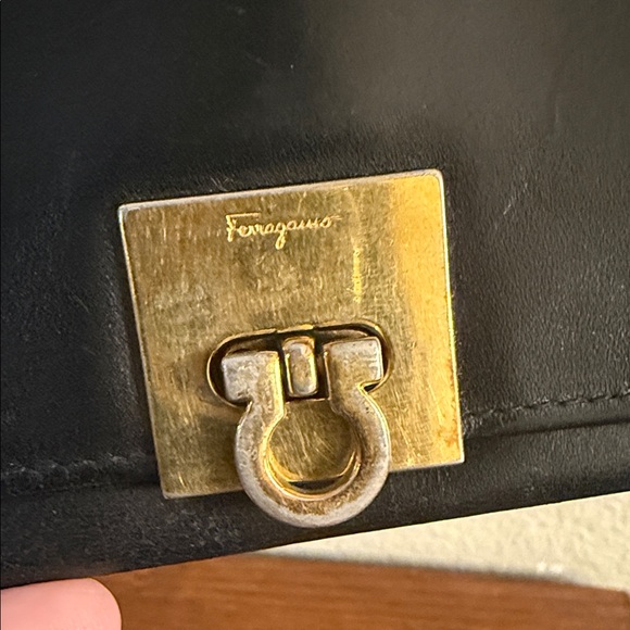 Salvatore Ferragamo Leather Continental Wallet - Picture 4 of 16